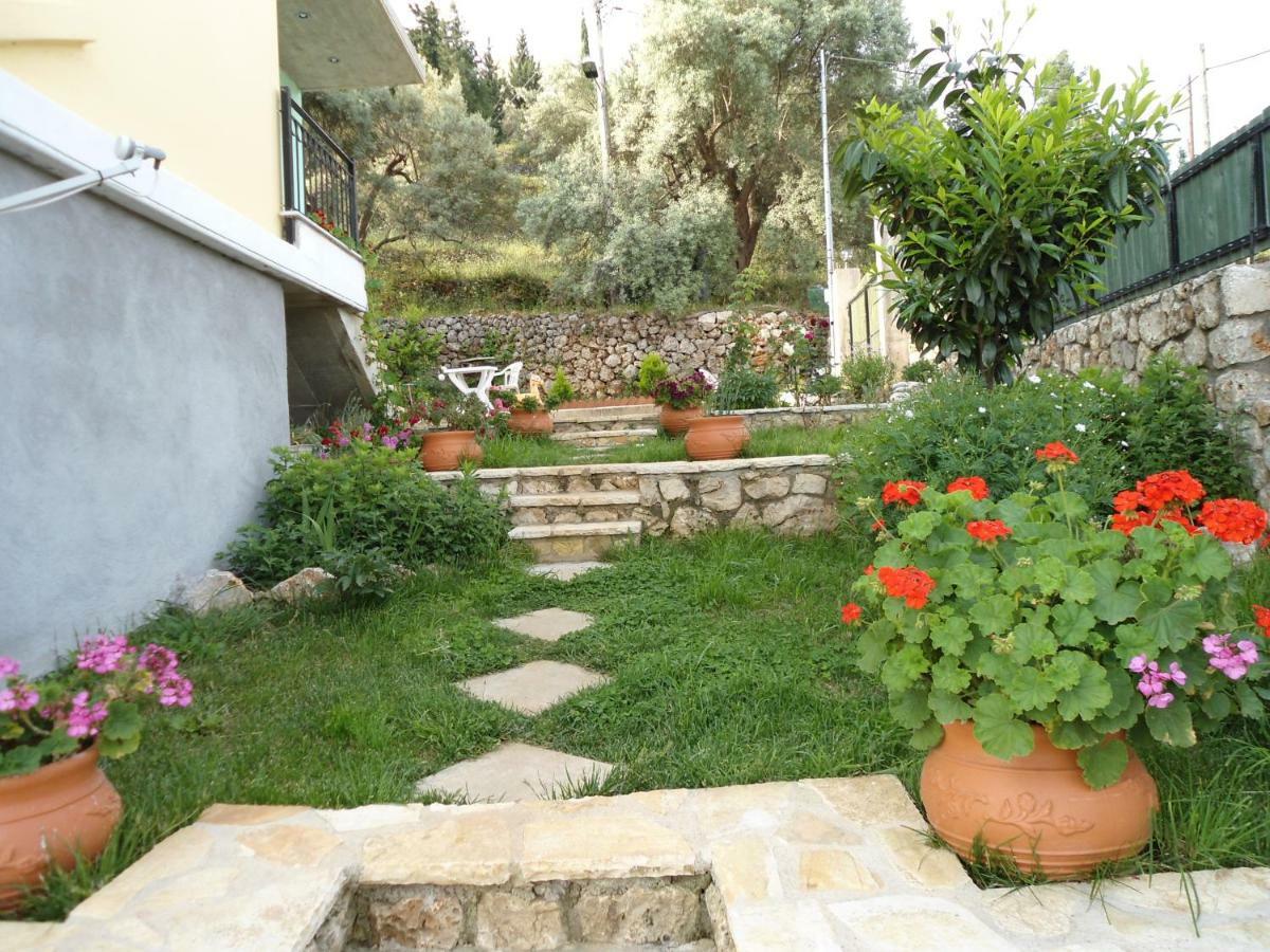 Monika Lefkada Hotel Tsoukaládhes Buitenkant foto