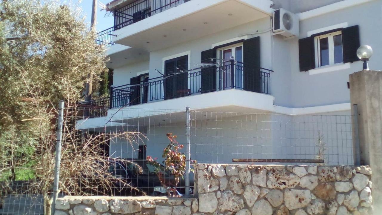 Monika Lefkada Hotel Tsoukaládhes Buitenkant foto