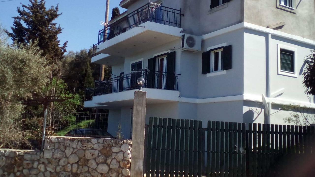 Monika Lefkada Hotel Tsoukaládhes Buitenkant foto